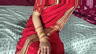 hot-gal-buying-a-prostitutes-to-have-sex