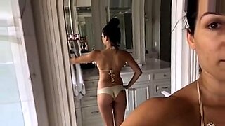 wwe divas kaitlyn nude in the locker room