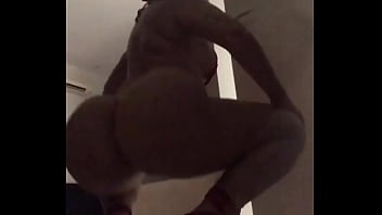 naked big booty white girls twerking