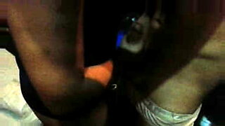 xxx-one-boy-2-girl