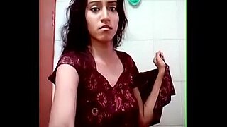 bathing sexxx fuking in saree indian