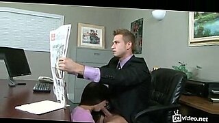 boss with sex in office