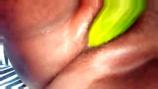 cumshot-cucumber-in-pussy