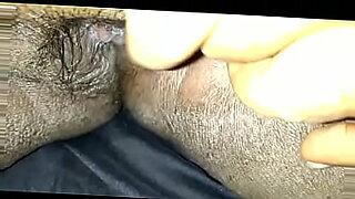 hot-xxx-of-teen-lured-with-money-to-break-her-virginty