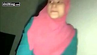 malay awek tudung baju ketat isap bating laki