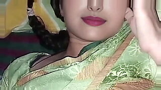 indian-mom-boobs-sucking