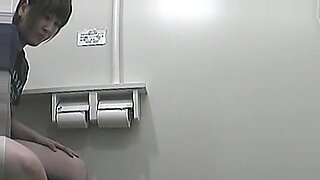 hidden cam pooping girl