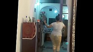 girl-saree-hot-video