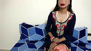 hot-stepmom-indian-seduce-atepson-indian