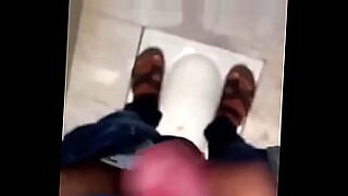 كس-يصدر-صوت-من-النيك