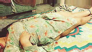 bhabi-romance-sperm-in-the-bedroom