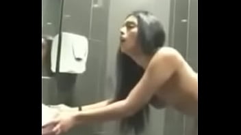 a guy fuck her mom in bathroom