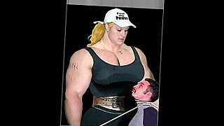 bodybuilder-girl-teensed