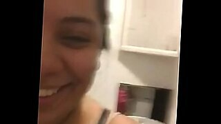 indian-girlfriend-sex-with-boyfriend-in-room
