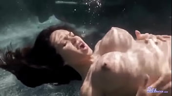 underwater pretty massage creamy pussy hd 2015