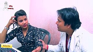 pregnant-women-in-doctor-delivery-hone-ke-video