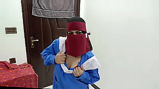 indian-so-cute-hijabi-girl-showing-full-naked-video