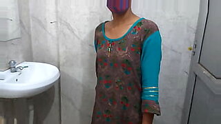 chandighar-university-girls-bathroom-videi