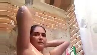 big boob masturbasi