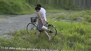 xvideos hiep dam em gai dang bi benh hd com