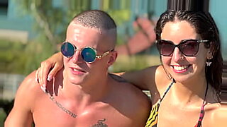 aggresive-bi-couple-party