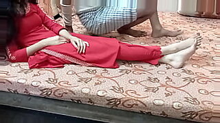 suny leony fucking on red sofa live