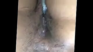 girl-removes-condom