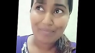 tante-ajari-bocil-ngewe-di-kamar-indonesia