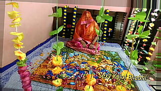 young-pussy-indon-bath-solo