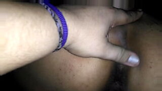 beautiful indian girl suck bf dick in car