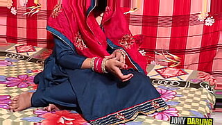 extremely-beautiful-newly-married-bhabhi-red-fluffy-pussy-fucking