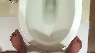 peeing malay video