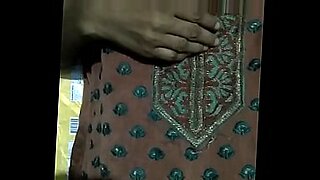 bangla desi bhabi rima take a risk to showing devar video