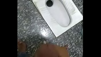 toilet orgasm