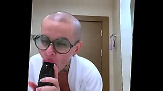 bald-girl-porn