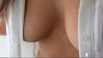 downblouse public no bra