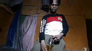 guy-swallows-shemale-piss