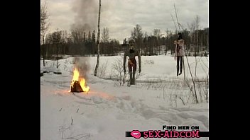 mama encuentra a su hija masturbandose y le da nalgadas3