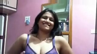 aunty-mom-sex-bangla