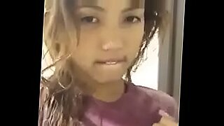 nabusohan nag fifingger sa banyo pinay