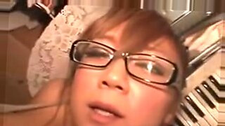 young asian girl having sex with older girl fucking pussies with doubledildos on the bed in the bedr