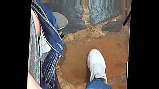 port-moresby-man-eating-wet-vagina-in-hotels