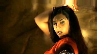 housewives-expose-there