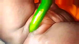 women-brinjal-hot-pusssy