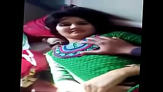 indian housewife only sucking man nipples