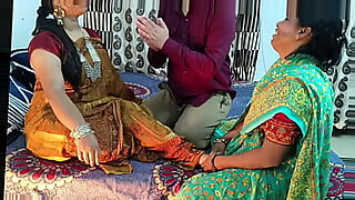 sari wearing bhabi