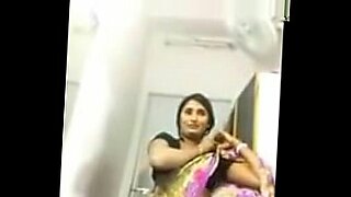 indian girls in public toilet kissing