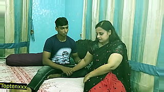 indian-niber-aunty-sleeping-when-i-saw-her-pussy-secretly