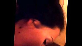 curly-hair-stepdaughter-fucked-while-playing-game