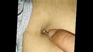 mujra-navel-fingering